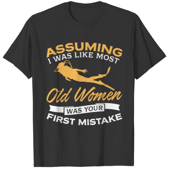 Funny Old Women Scuba Diving Lovers T-shirt
