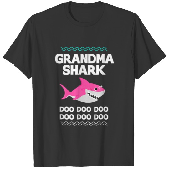 Grandma Shark Doo Doo Grandpa Mommy T-shirt