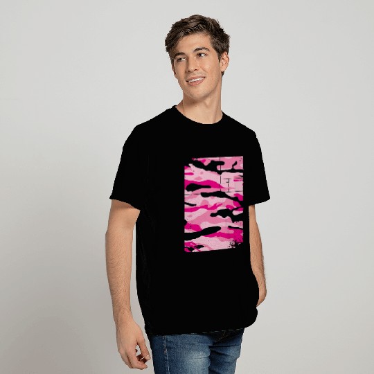 Square camouflage pattern pink T Shirts