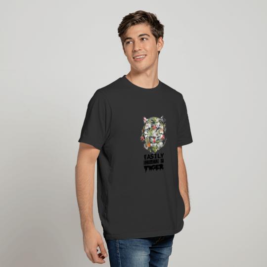 Easily Distracted By TIGER cool Shirt T-shirt