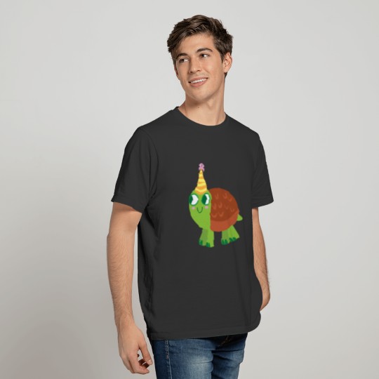Cute little Turtle in a BIRTHDAY PARTY hat T-shirt