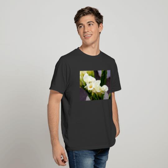 calla lilies tee T-shirt