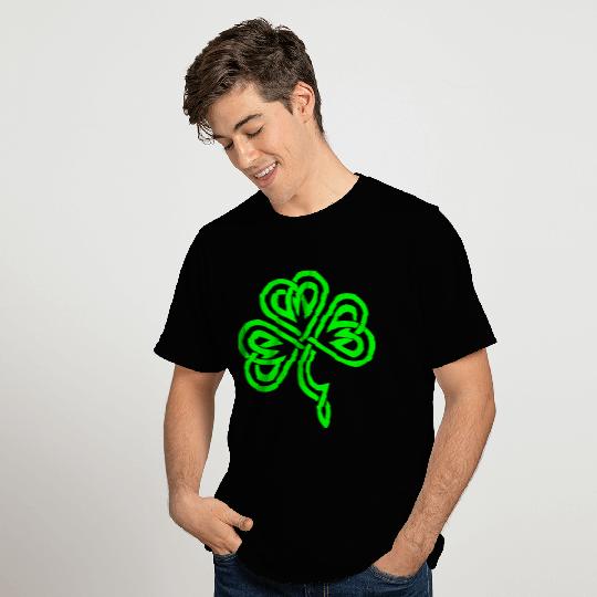 Celtic Shamrock Green 02 T Shirts