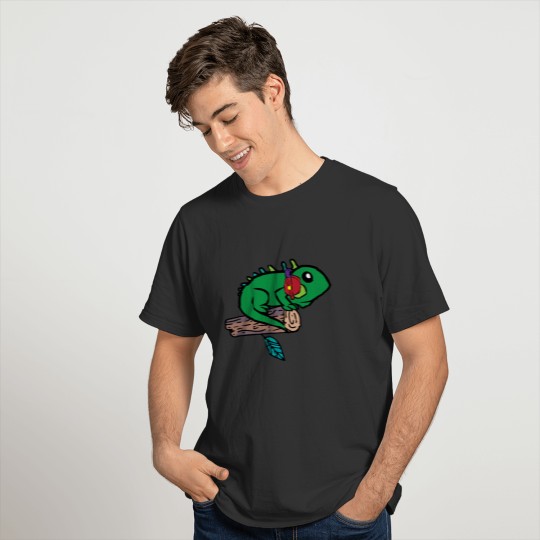 Sweet chameleon with headphones T-shirt