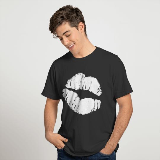 Kiss kiss lips lipstick imprint love T-shirt