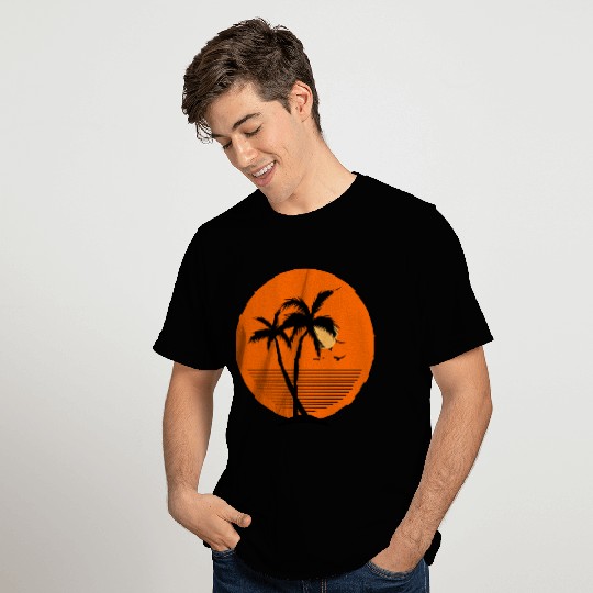 Sun Set// Neon orange round scene T Shirts