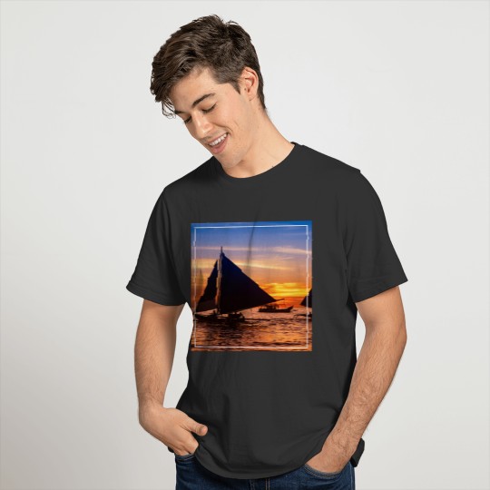 Paraw Sailing At Sunset |Phillipines T-shirt
