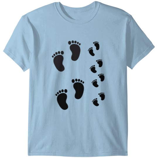 Discover Love foot print T-shirt