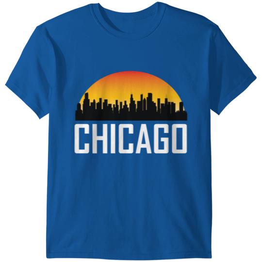 Discover Sunset Skyline Silhouette of Chicago IL T-shirt