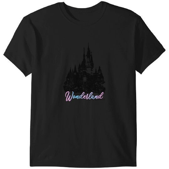 Discover Wonderland Taylor (10) T-Shirts
