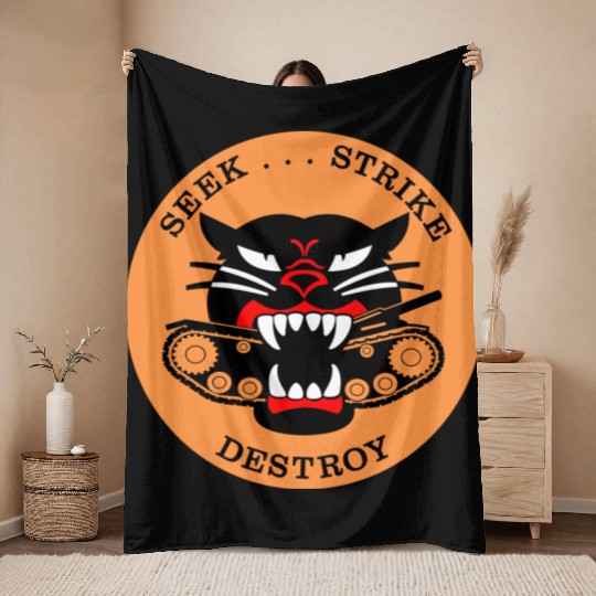 M18 HELLCAT Tank Destroyer Throw Blankets