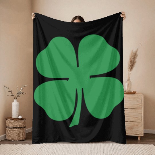Green 4 Leaf Clover Solid Throw Blankets