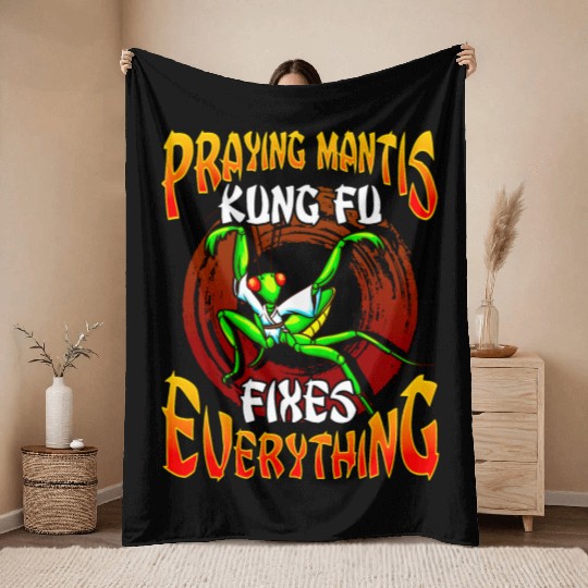 Praying Mantis Kung Fu Throw Blankets