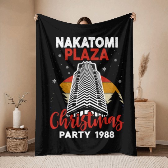 NAKATOMI PLAZA Throw Blankets