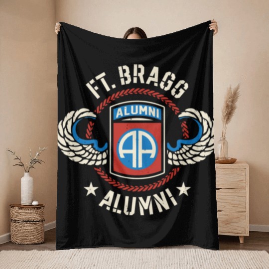 Ft Bragg Alumni Us Army 82Nd Airborne Division Par Throw Blankets