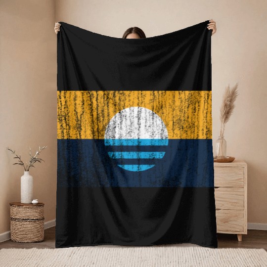 People'S Flag Of Milwaukee Vintage Style Distresse Throw Blankets