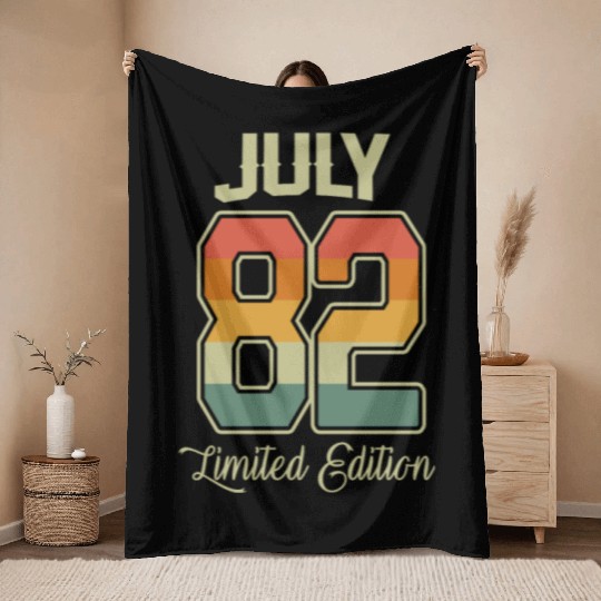 Vintage 40th Birthday July 1982 Sports Gift Throw Blankets