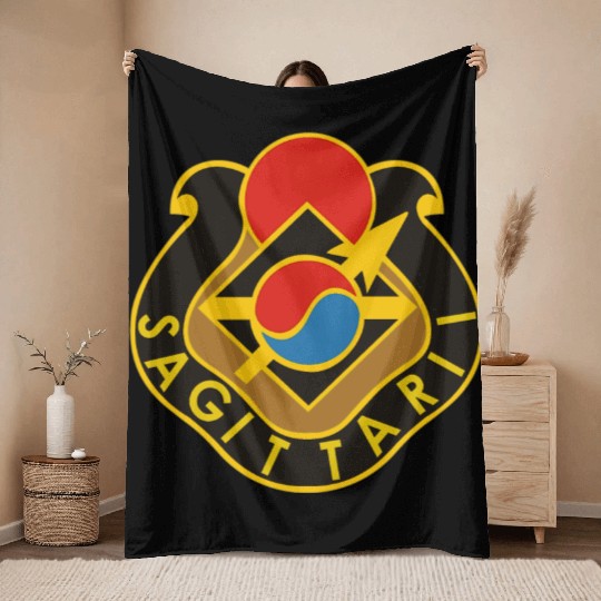 Army 4th DUI wo Txt X 300 Throw Blankets
