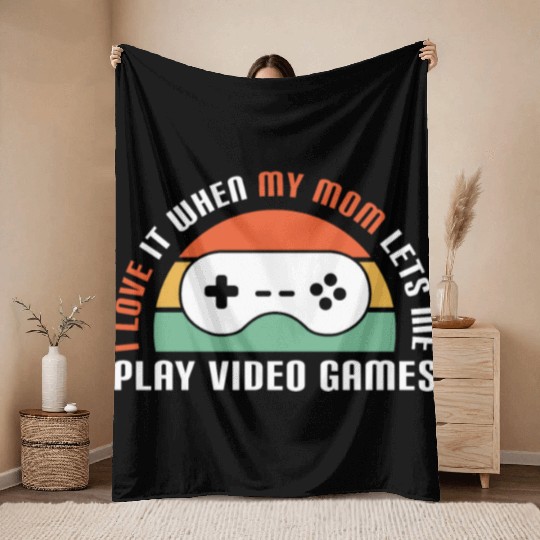 Gaming - I love my Mom - PC Gamer Throw Blankets