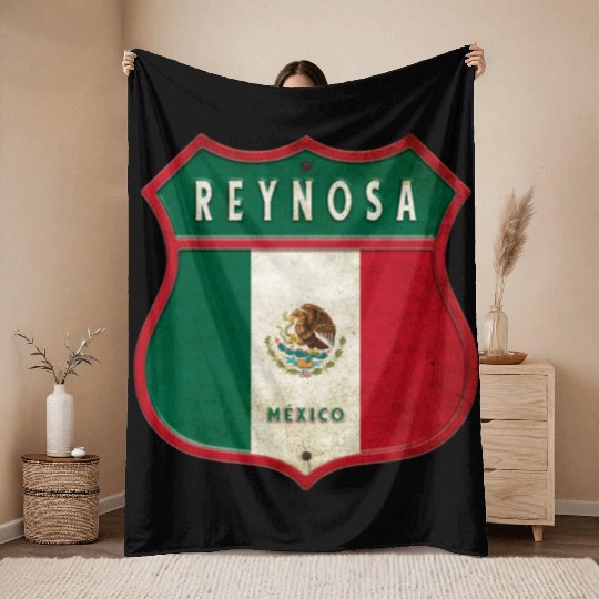 Reynosa Mexico crest design Throw Blankets