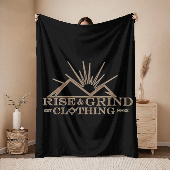 ABOVE THE MOUNTAINS RISE & GRIND CLOTHING CON LOGO Throw Blankets