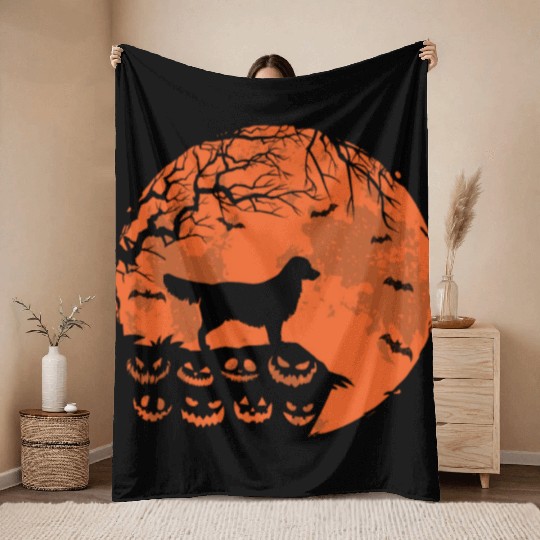 Golden Retriever And Moon Halloween Funny Dog Love Throw Blankets