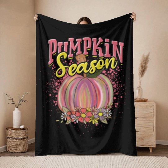 Pumpkin Season - jack-o-lantern Throw Blankets