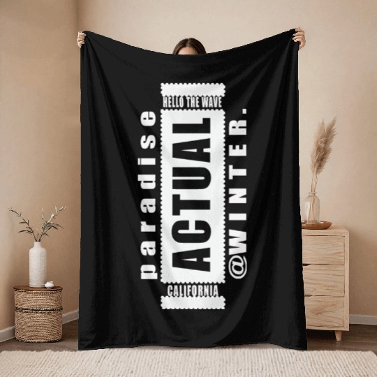 California winter paradise Throw Blankets