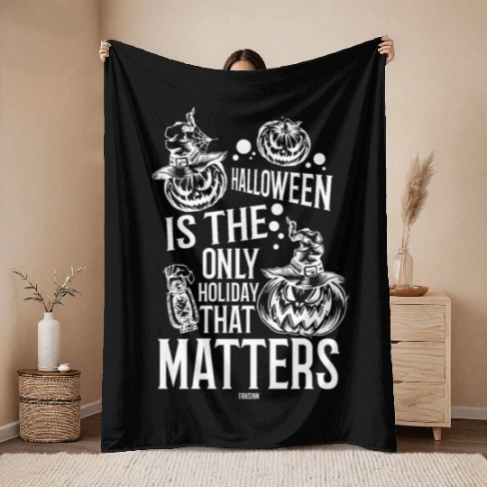 Halloween creepy horror cubes Throw Blankets