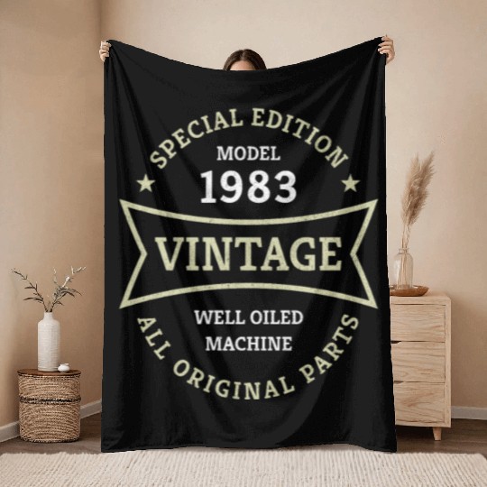 Born 1983 Vintage 40 Year Old 40th Birthday Gifts Throw Blankets