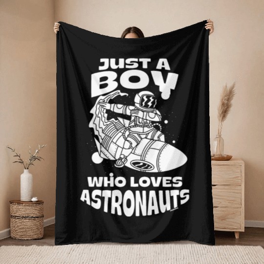 Boy love astronauts Throw Blankets