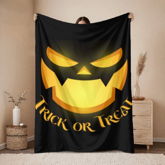 pumpkin horror face Throw Blankets