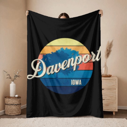 Davenport - Iowa Throw Blankets