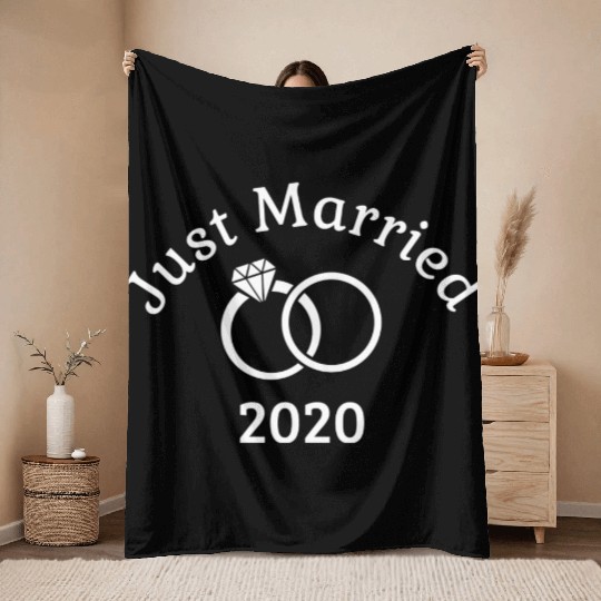 Matching Couple Bride Groom Newlywed Just Married Throw Blankets
