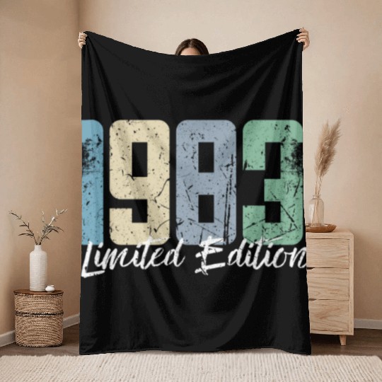 40 Years Vintage 1983 Retro 40th Birthday Throw Blankets