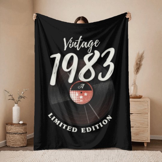 40 Years Vintage 1983 Retro 40th Birthday Throw Blankets