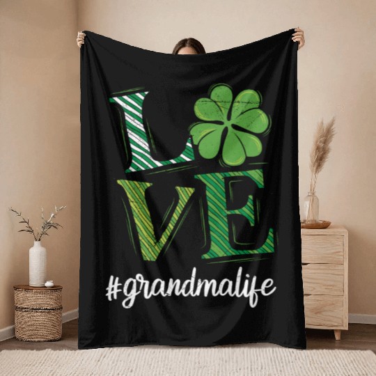 Love Grandma life St. Patrick's Day Grandma Throw Blankets