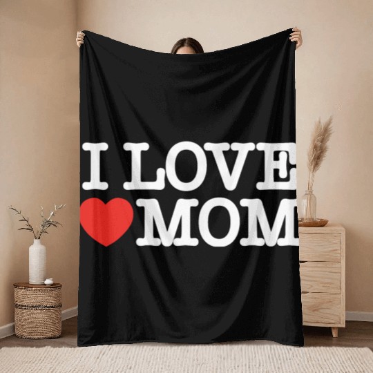 I love mom (dark) Throw Blankets