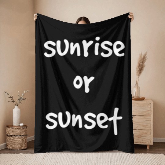 sunrise or sunset Throw Blankets
