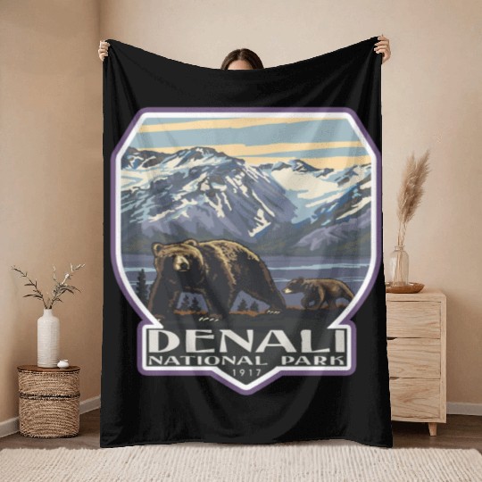 Denali national park Throw Blankets