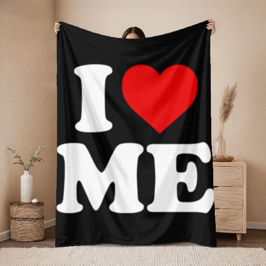 I Love Me Heart Maine Throw Blankets