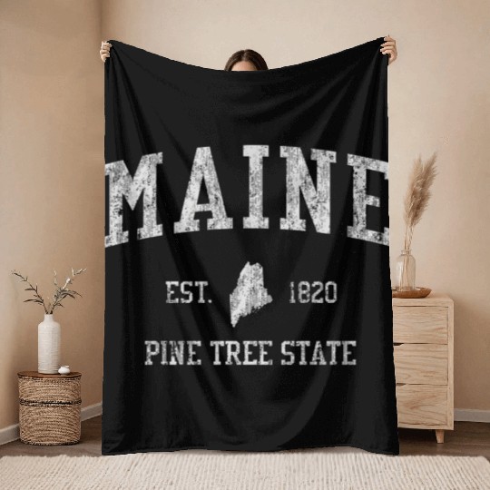 Maine Sports Throw Blankets
