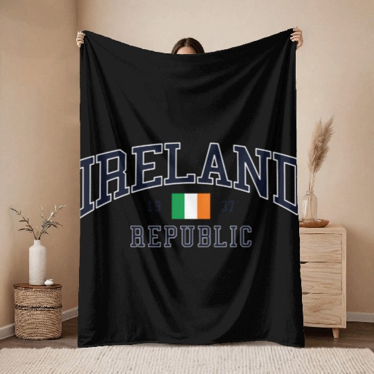 Ireland Throw Blankets