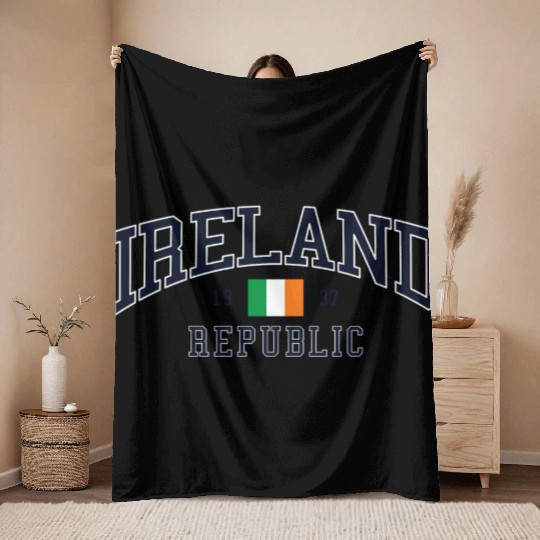 Ireland Throw Blankets