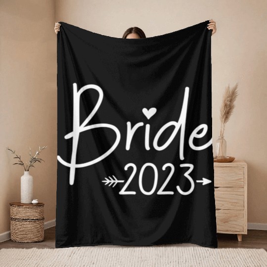 Bride 2023 For Wedding Or Bachelorette Throw Blankets