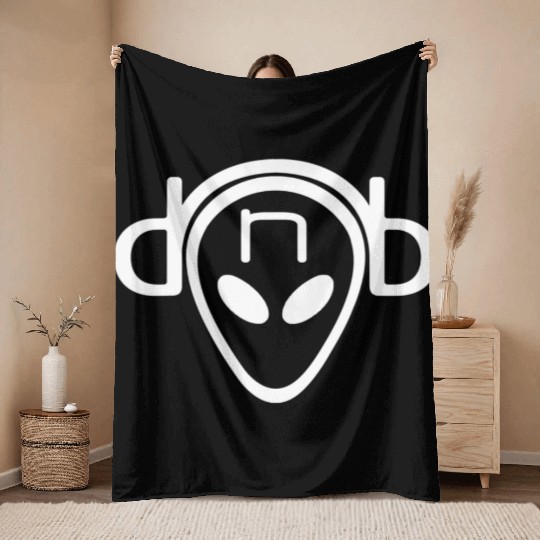 Drum And Bass Alien Dnb Ufo For Junglist Throw Blankets