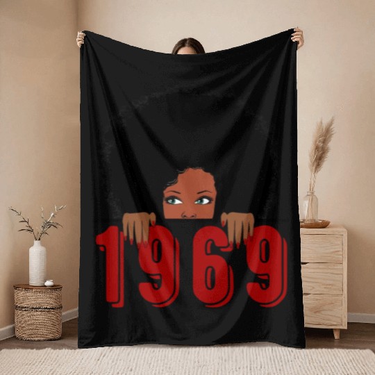 Black Queen Born In 1969 50Th Awesome Throw Blankets