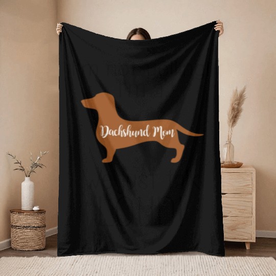 I m Not Yelling I m A Dachshund Mom We Just Talk Throw Blankets