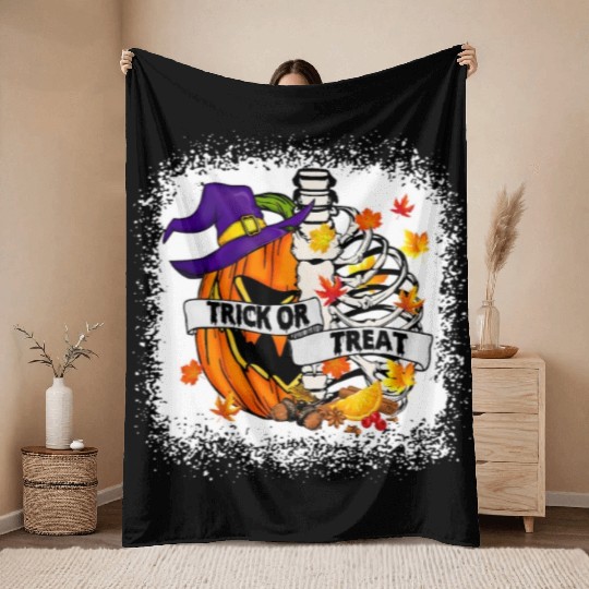 Retro Fall Leaves Trick Or Treat Halloween Pumpkin Throw Blankets