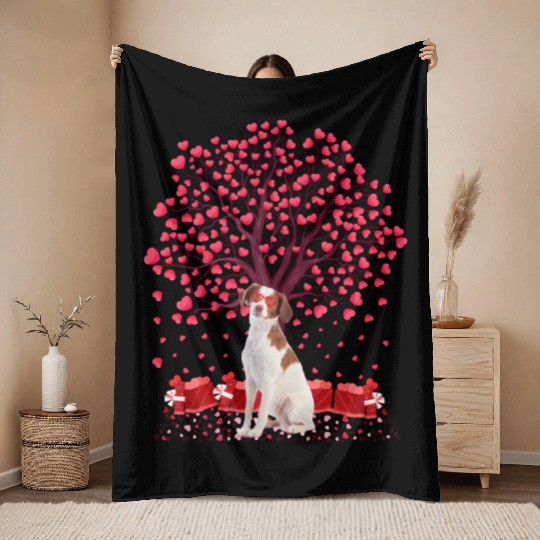 Heart Tree Brittany Spaniel Dog Valentine'S Day Throw Blankets